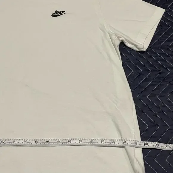Nike White Tee - Picture 5 of 7